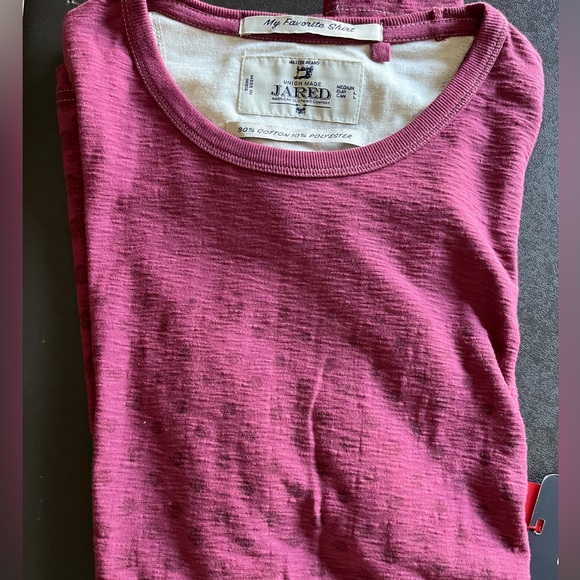 Men’s Medium Brand New short sleeve wine dotted shirt by Jared from Von Maur. - Picture 1 of 5